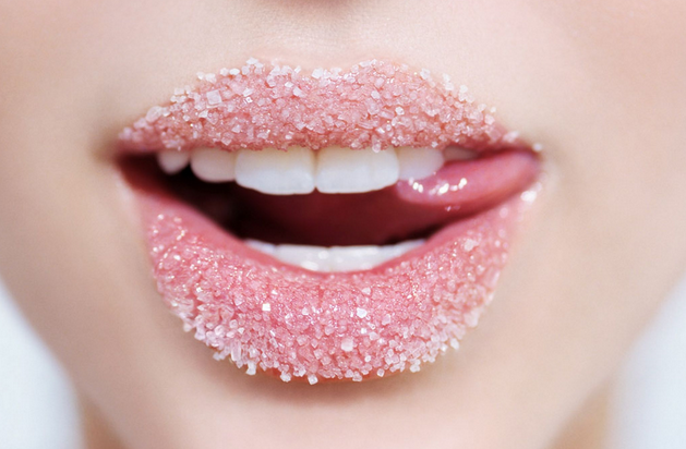 губы в сахаре
