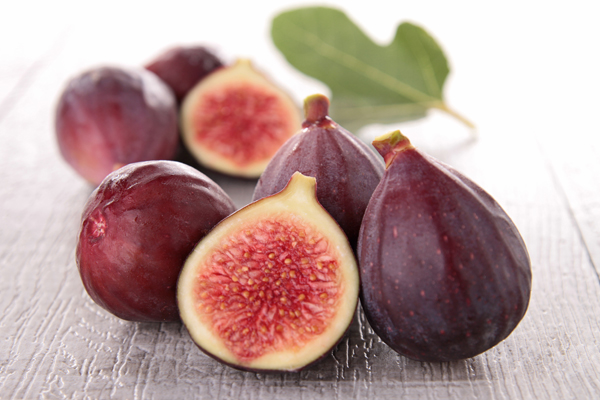 group of fresh figs