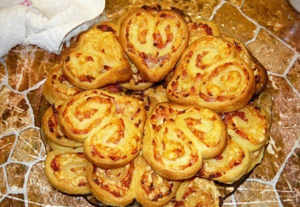 Оригинальное печенье-закуска с мясом. На вид и вкус просто потрясающее!