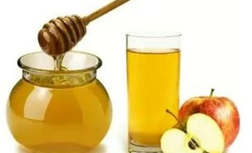Что происходит, когда по утрам вы выпиваете яблочный уксус с медом натощак?