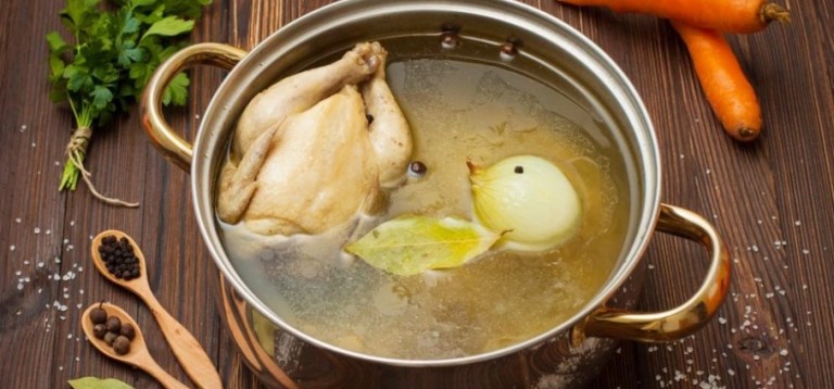 Бульон – вредный и ядовитый продукт или полезное и даже лечебное блюдо?