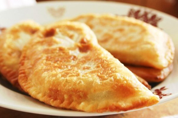 Хрустящая корочка, сочная мясная начинка и фантастический аромат… Приготовь такие чебуреки своими руками!