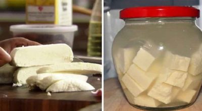 Молоко, сметана и лимонный сок — всё, что понадобится для этого нежнейшего домашнего сыра