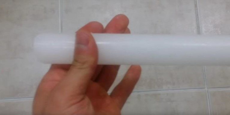 Ванная комната не была никогда такой чистой? Свеча — это все, что Вам нужно!