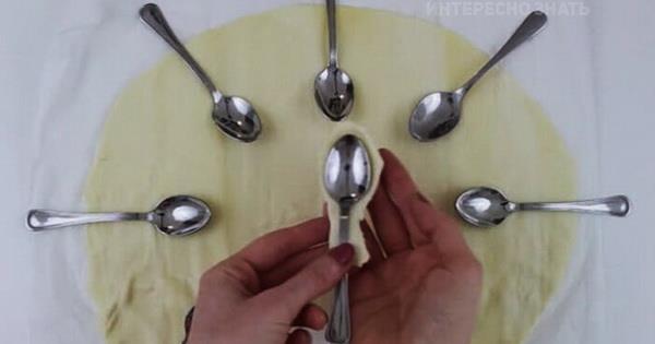 ЗАВЕРНИТЕ ЛОЖКИ В КУСОЧКИ СЛОЕНОГО ТЕСТА И ПОСТАВЬТЕ ИХ В ДУХОВКУ! РЕЗУЛЬТАТ ВАС ПОРАЗИТ!