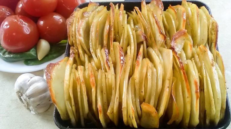 Картофель в духовке по-Армянски. Это потрясающе!